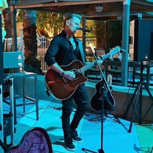 Mike Maldives - Renaissance