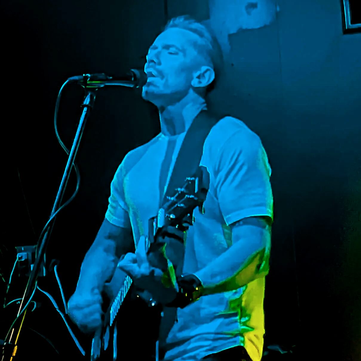 Mike Maldives - Live Acoustic Music